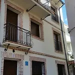 La Plazuela * Navaluenga