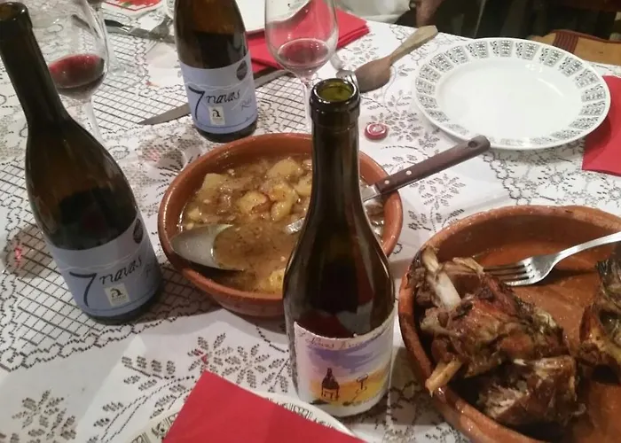 La Plazuela 펜션 나발루엔가