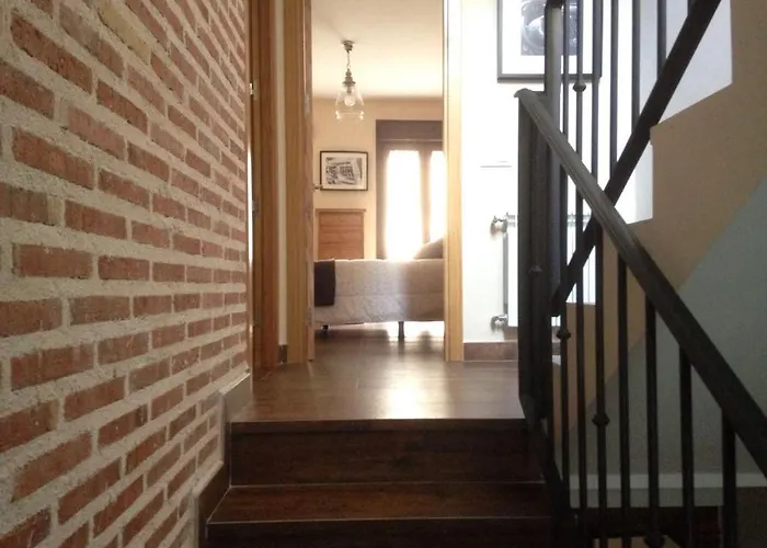 La Plazuela 나발루엔가